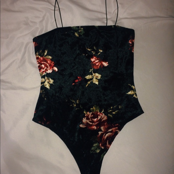 Black Floral Velvet-esque Bodysuit - Picture 4 of 4
